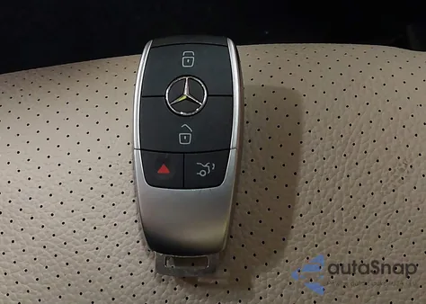 2021 Mercedes-Benz C 300 4Matic из США, поврежденный, VIN W1KWF8EB5MR635319